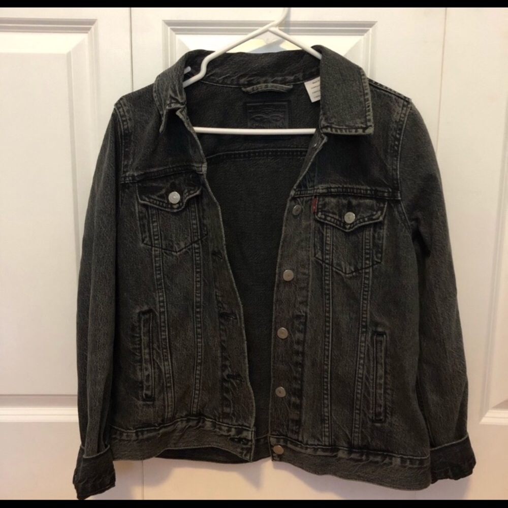 Vintage black Levi’s jacket